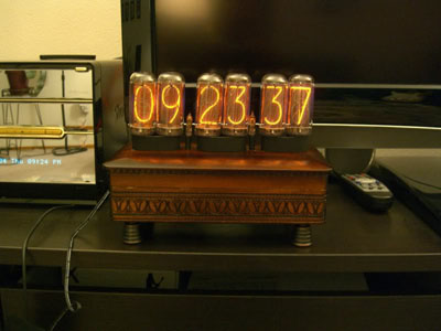 Albert Y Nixie Clock