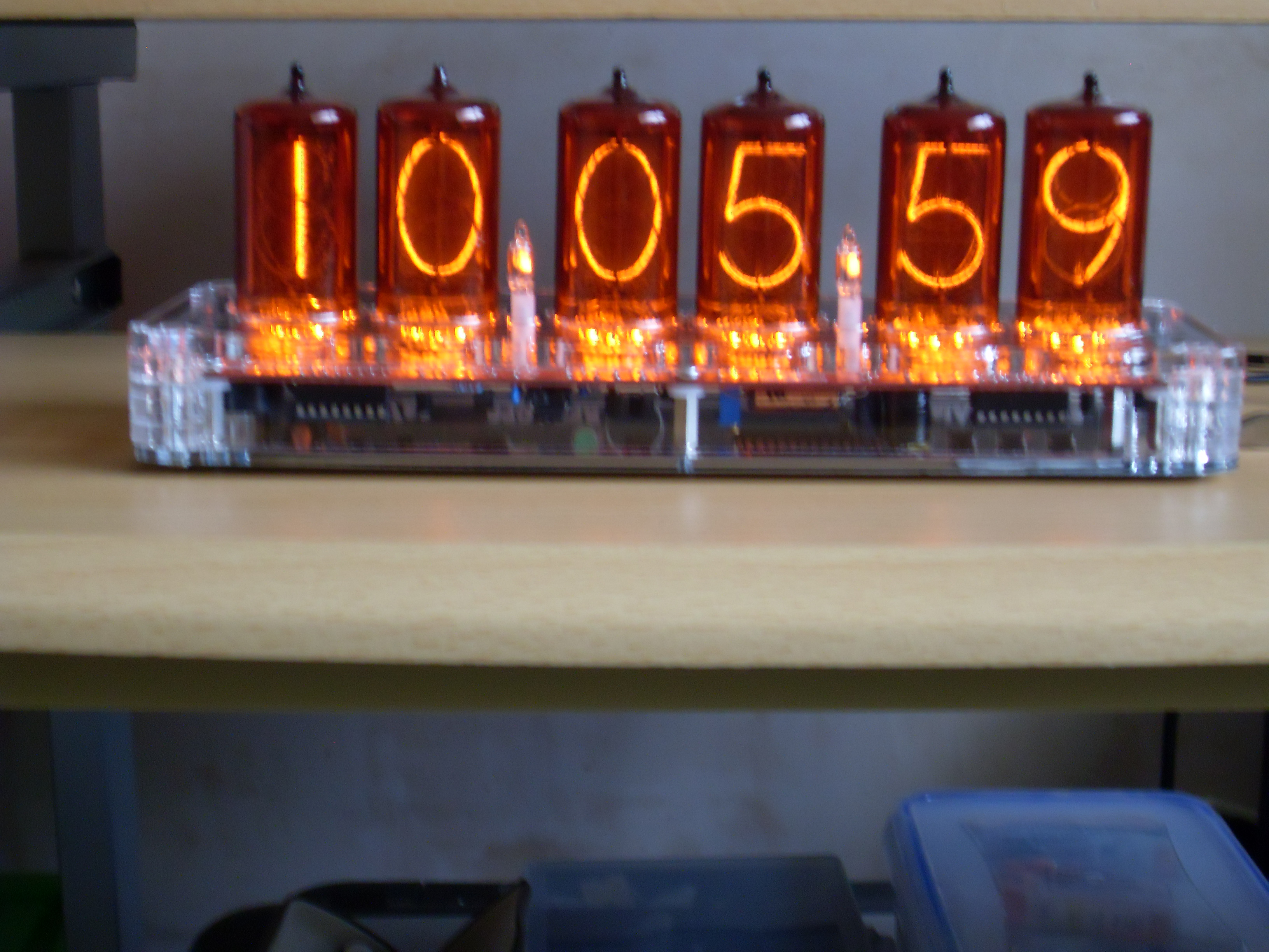 IN-18 versus Z5660M Nixie Tubes - Kunena